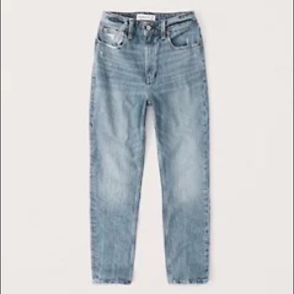 Abercrombie Curve Love High Rise Mom Jean (Medium Wash) size 27/4R